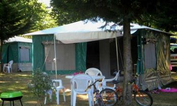 Campingplatz Frankreich Lot, Bungalow avec terrasse